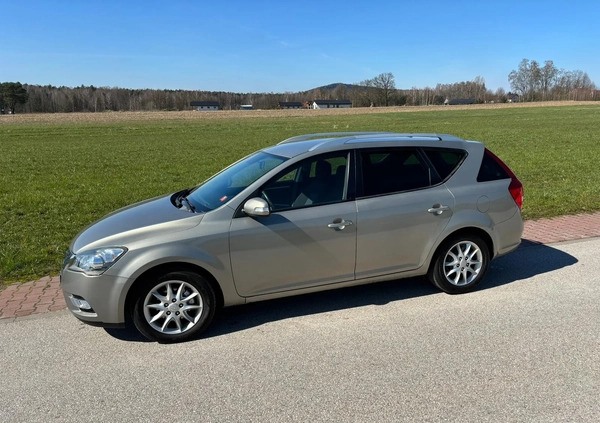 Kia Ceed cena 16900 przebieg: 247000, rok produkcji 2010 z Kielce małe 154